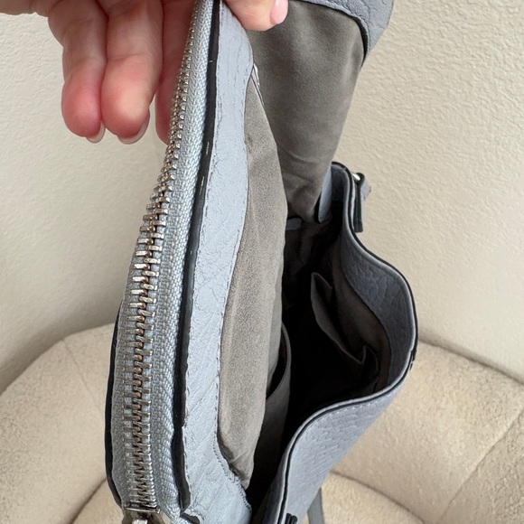 Vince Camuto Leather Boho Crossbody Bag - Picture 4 of 7